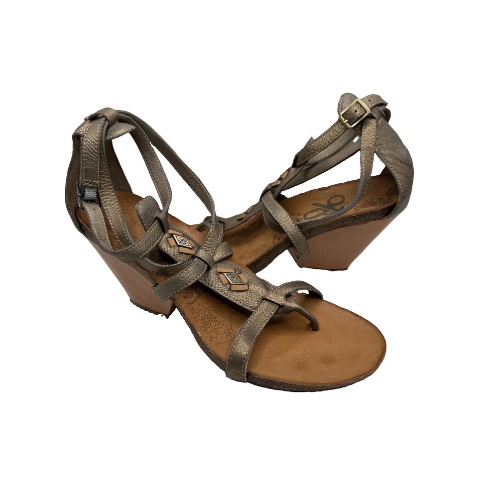 OTBT Lubbock Sandals Womens Size 9 M Gold Metallic Leather Casual Shoes